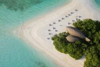 Dhigali Maldives Resort 5* 